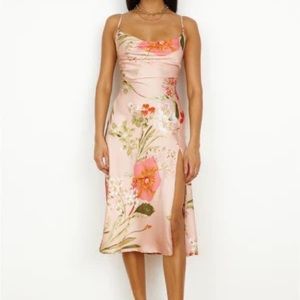 NWT Hello Molly peach floral dress